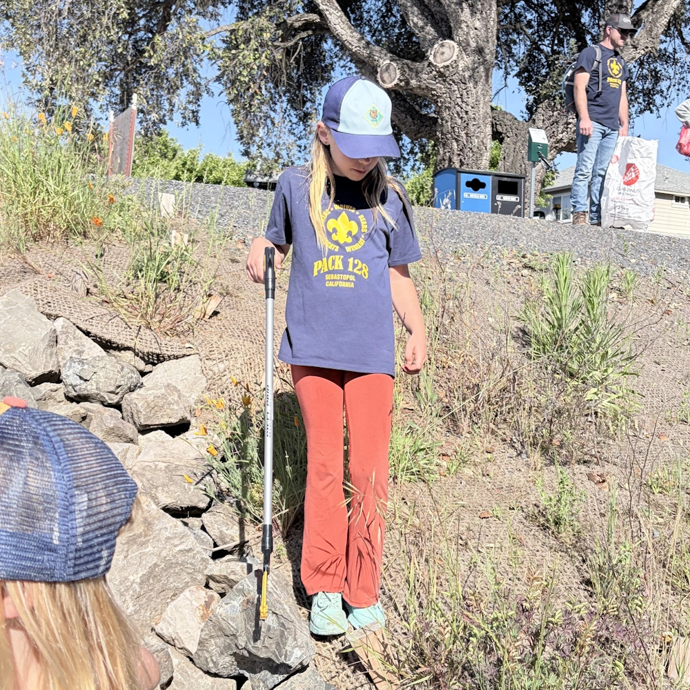 Pack 128 Sebastopol participate in Colgan Creek Clean-up & Creek to Coast Cleanup day.